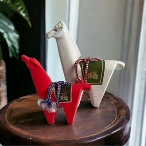 Zodiac Sign Llama Horse Figurines Set of 2 Japanese Ceramic Red White 3-4" Uma